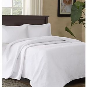 Madison Park Corrine 3-Pc Bedspread Set